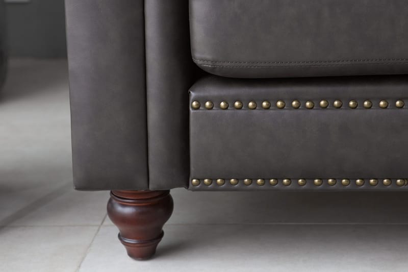 Soffa chesterfield 3-sits 219 cm mörkbrunt konstläder - Mörkbrun - Products - Möbler - Soffa - Chesterfield soffa