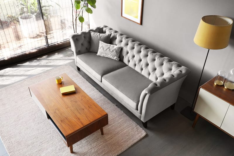 Soffa chesterfield 3-sits grå - Henry - Grå sammet - Products - Möbler - Soffa - Chesterfield soffa