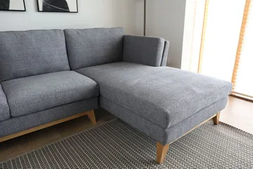 Soffa med divan grått tyg - 260 cm bred - grå - Products - Möbler - Soffa - Divansoffa & schäslongsoffa