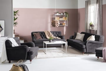 Howard Riviera Soffgrupp 3-sits + 2-sits Soffa + Fåtölj + Fotpall i Sammet - Mörkgrå - Products - Möbler - Soffa - Soffgrupp - Howard soffgrupp