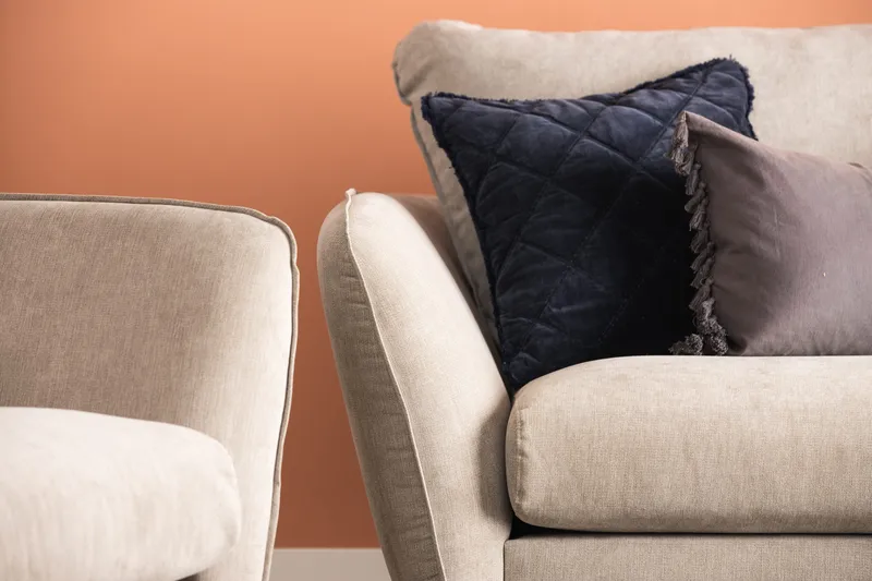 Trend Lyx 2-sits Tygsoffa - Beige - Products - Möbler - Soffa - 2 sits soffa