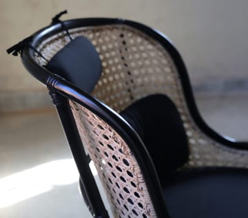 Anton svart fåtölj i rotting - Products - Möbler - Fåtölj & stolar - Fåtölj