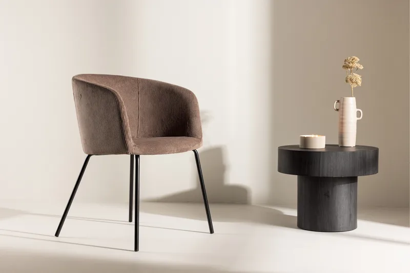 Berit Karmstol - Brun - Products - Möbler - Fåtölj & stolar - Matstol & köksstol