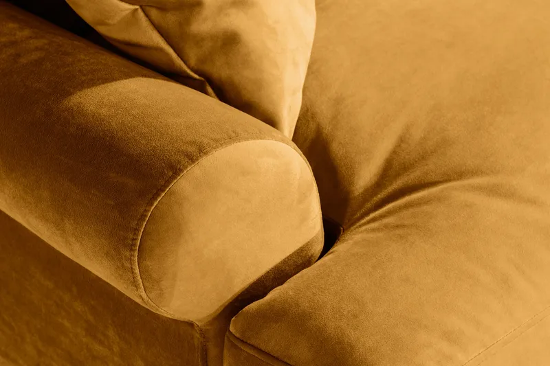 Andrew Loveseat Sammet - Amber/Krom - Products - Möbler - Fåtölj & stolar - Fåtölj - Sammetsfåtölj