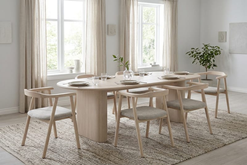 Jolie Matstol i trä med tygsits - Vitlaserad ek - Products - Möbler - Fåtölj & stolar - Matstol & köksstol