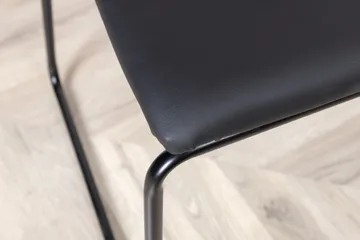 Kenth Matstol - Svart/Svart - Products - Möbler - Fåtölj & stolar - Matstol & köksstol