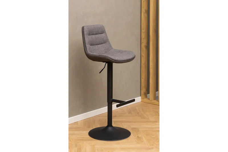 Miram Barstol - Brun - Products - Möbler - Fåtölj & stolar - Barstol & barpall