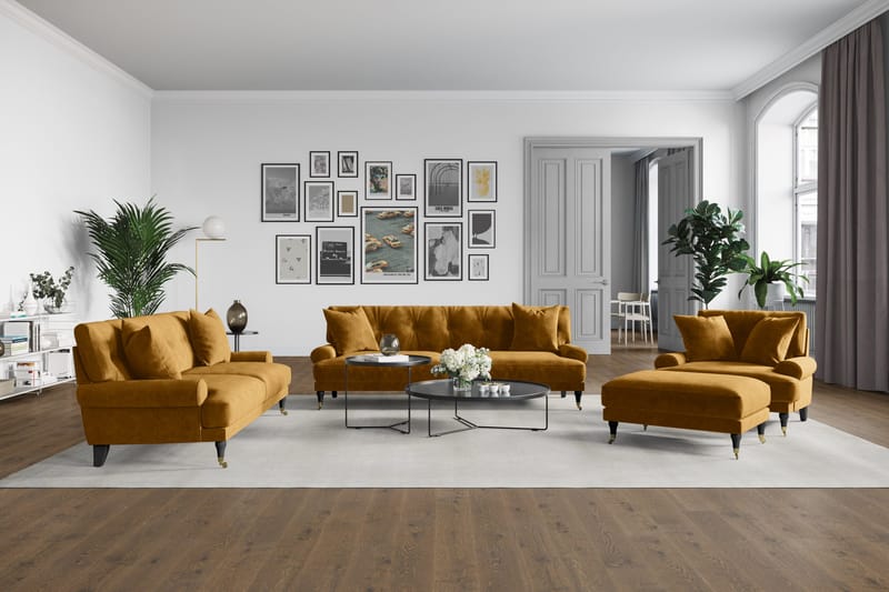 Andrew Fotpall Sammet - Amber/Krom - Products - Möbler - Fåtölj & stolar - Pall & puff - Fotpallar