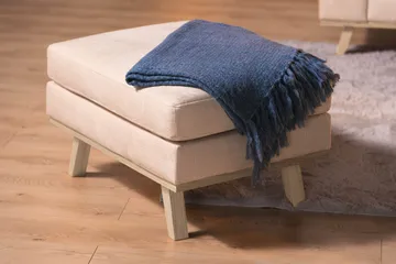 Copenhagen Fotpall Sammet - Beige - Products - Möbler - Fåtölj & stolar - Pall & puff - Fotpallar