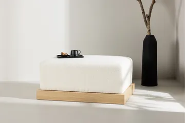 Ivy Fotpall - Vit - Products - Möbler - Fåtölj & stolar - Pall & puff - Fotpallar