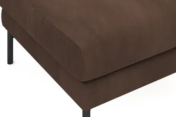 Menard Manchester Fotpall 87 cm Bred - Brun - Products - Möbler - Fåtölj & stolar - Pall & puff - Fotpallar