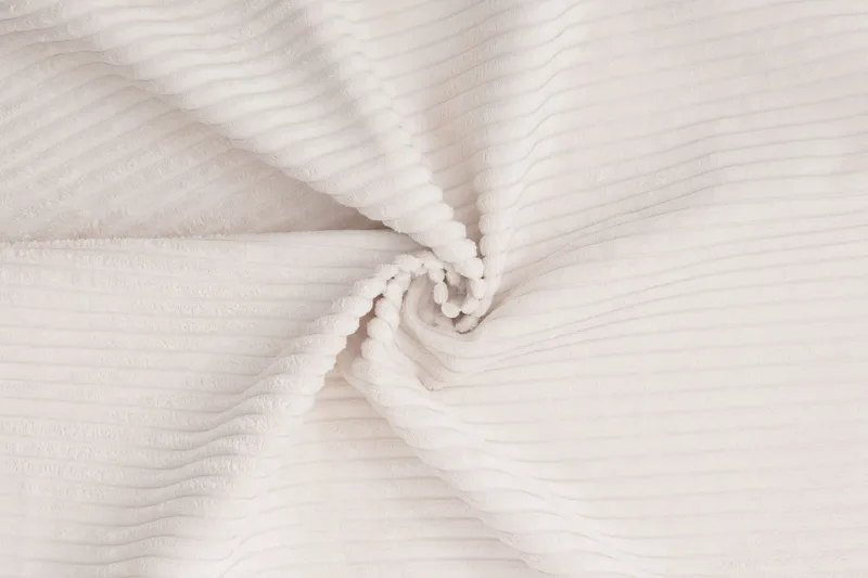 Rossita lyx Fotpall - Offwhite Manchester - Products - Möbler - Fåtölj & stolar - Pall & puff - Fotpallar