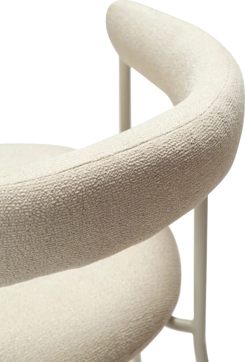 Plenti karmstol - Vit bouclé/cashmere - cashmere - Products - Möbler - Fåtölj & stolar - Karmstol