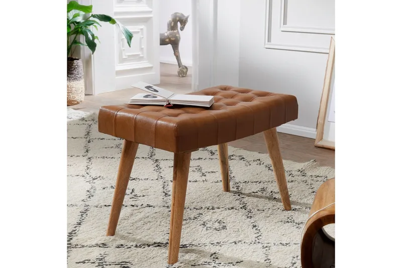 Rimantas Sittpall - Brun - Products - Möbler - Fåtölj & stolar - Pall & puff