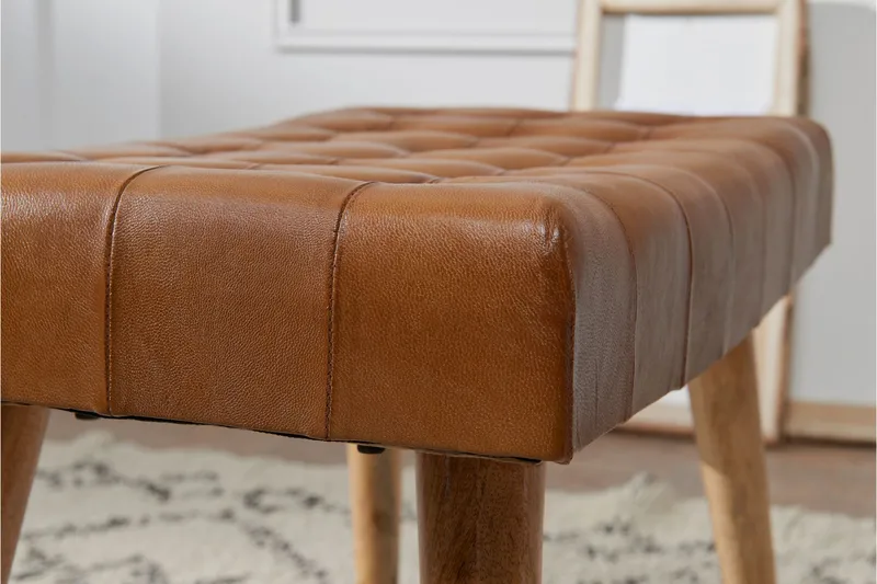 Rimantas Sittpall - Brun - Products - Möbler - Fåtölj & stolar - Pall & puff