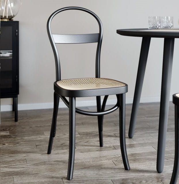 Stol i böjträ med rotting sits - Svart/natur - Products - Möbler - Fåtölj & stolar - Matstol & köksstol