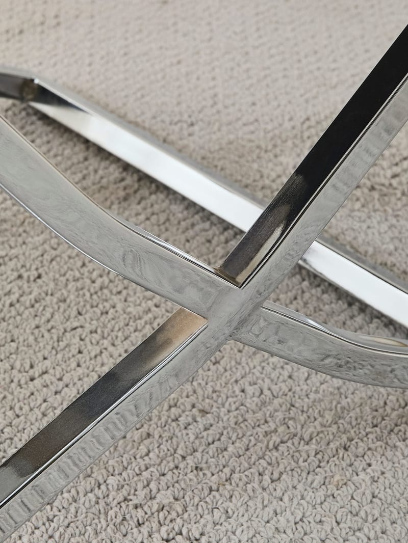 Stol med kromade ben - beige sammet - Luxury - Beige sammet med kromat underrede - Products - Möbler - Fåtölj & stolar - Matstol & köksstol