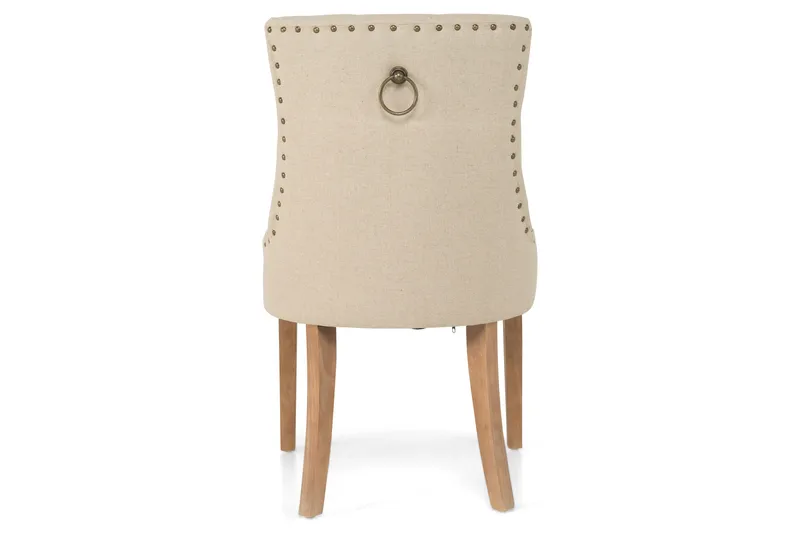 Viktoria Matstol & Köksstol i Tyg med Nitar och Bruna Träben - Beige - Products - Möbler - Fåtölj & stolar - Matstol & köksstol