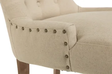 Viktoria Matstol & Köksstol i Tyg med Nitar och Bruna Träben - Beige - Products - Möbler - Fåtölj & stolar - Matstol & köksstol
