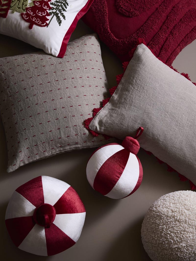 Kula prydnadskudde 28 cm - Röd - Röd - Products - Textil & mattor - Kudde & kuddfodral - Prydnadskudde & soffkudde