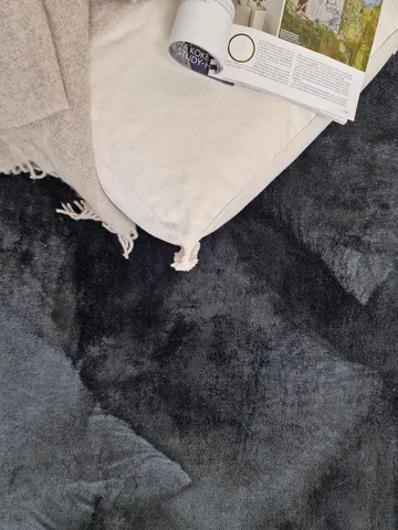 Cozy Ryamatta 240x340 cm Rektangulär - Svart - Products - Textil & mattor - Matta - Modern matta - Ryamatta