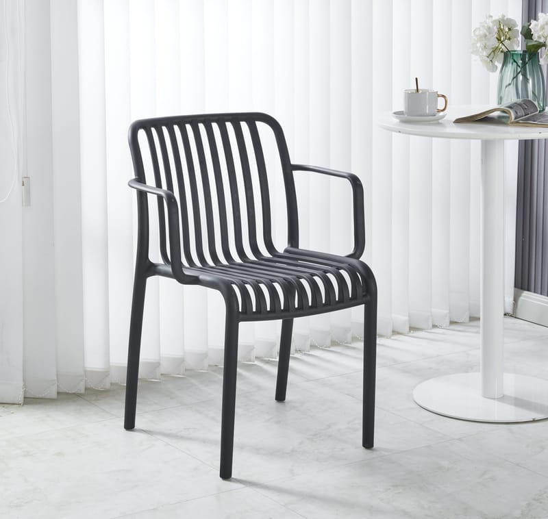 Stol svart plast stapelbar - Svart - Products - Utemöbler & utemiljö - Balkong & altan - Balkongmöbler - Balkongstol