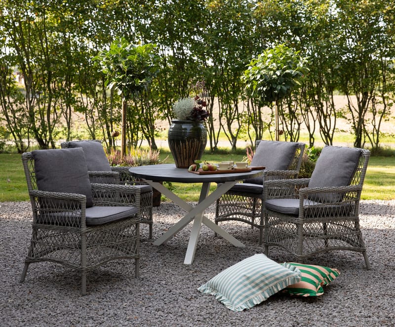 Utematstol i grå rotting med dyna - Grå - Products - Utemöbler & utemiljö - Balkong & altan - Balkongmöbler - Balkongstol