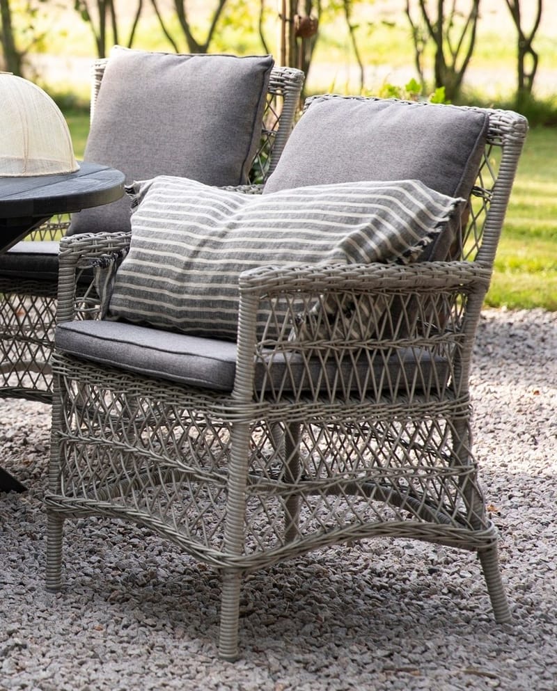 Utematstol i grå rotting med dyna - Grå - Products - Utemöbler & utemiljö - Balkong & altan - Balkongmöbler - Balkongstol