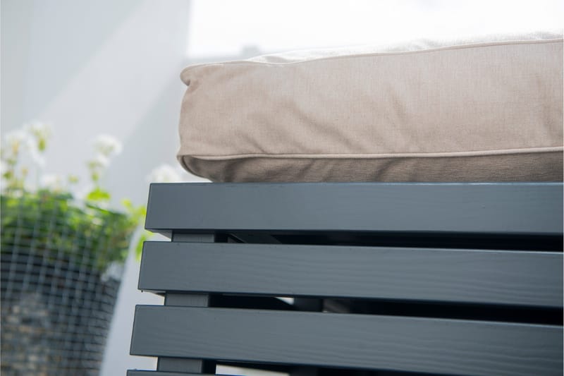 Hillerstorp Bara Vara Utefåtölj Grå - Hillerstorp - Products - Utemöbler & utemiljö - Loungemöbler - Loungestol utomhus