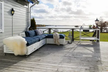 Hillerstorp Bara Vara Utefåtölj - Vitlaserad - Products - Utemöbler & utemiljö - Loungemöbler - Loungestol utomhus