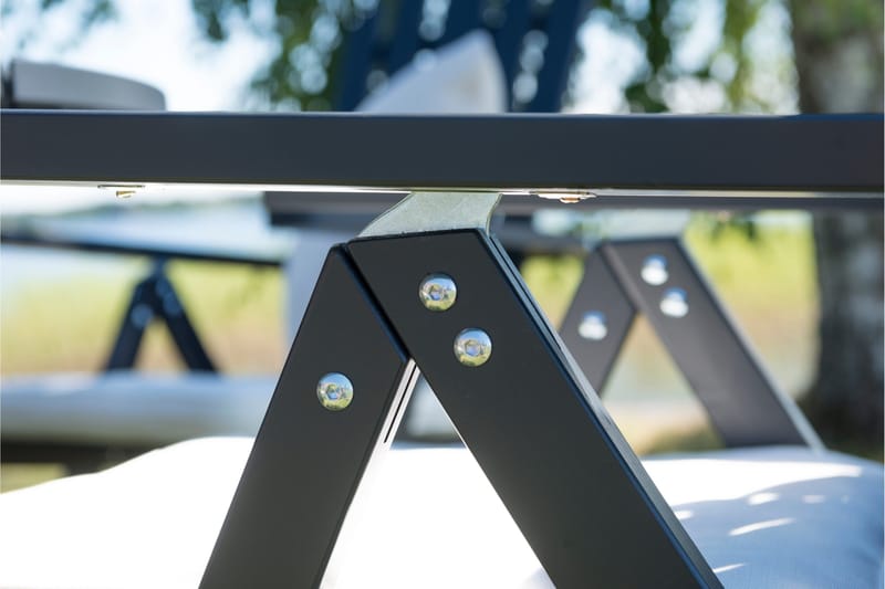 Hillerstorp Läckö PositionsUtefåtölj Grå - Hillerstorp - Products - Utemöbler & utemiljö - Loungemöbler - Loungestol utomhus
