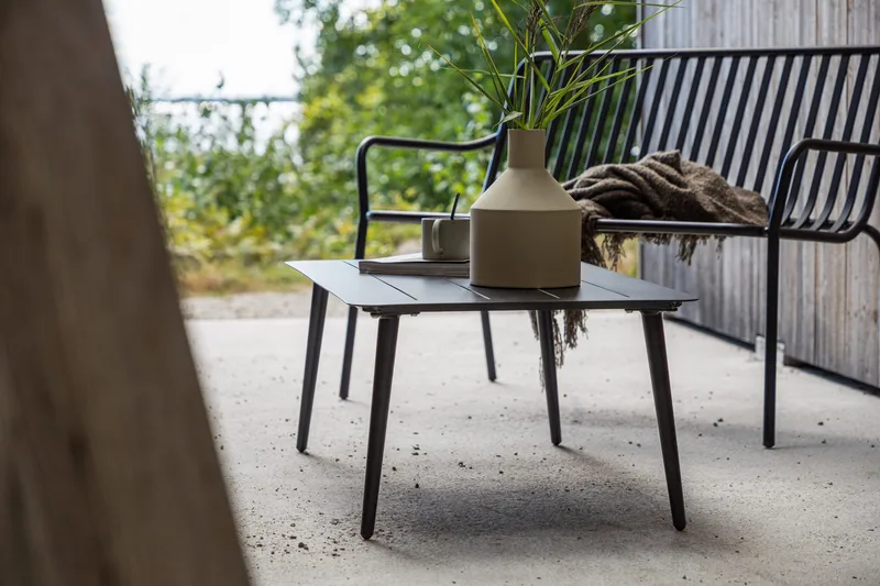 Lina Soffbord och Utebord 100 cm Trä - Svart - Products - Utemöbler & utemiljö - Utebord & trädgårdsbord - Loungebord & soffbord utomhus