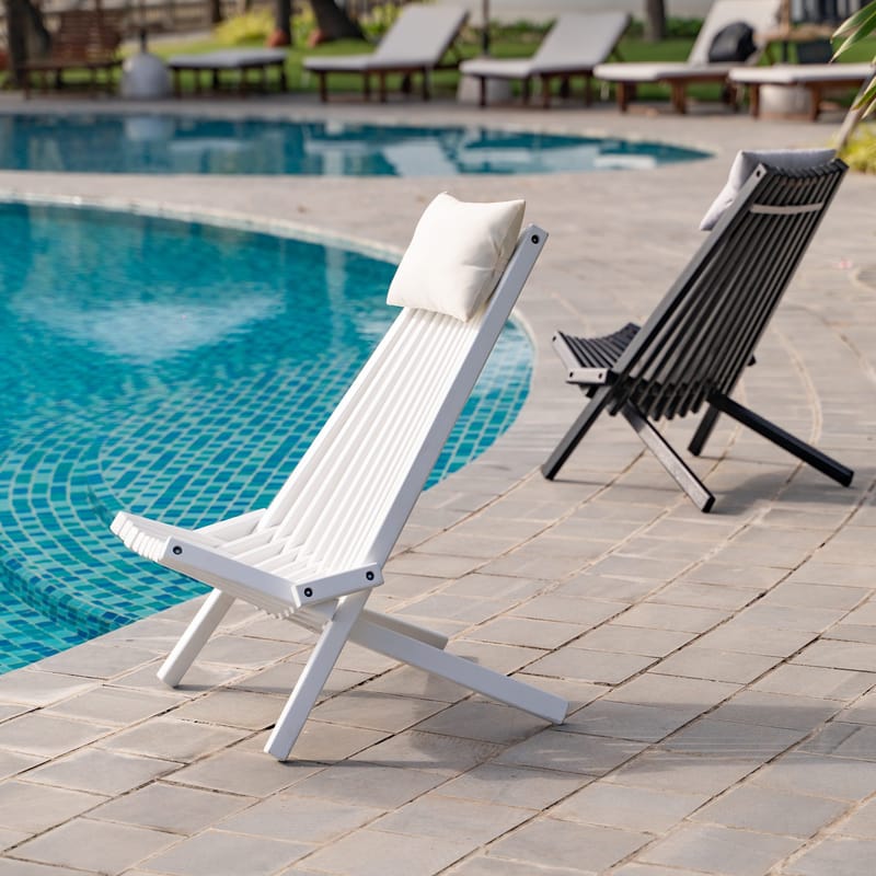 Däckstol vit med nackkudde - vit - Products - Utemöbler & utemiljö - Utestol & trädgårdsstol - Solstol - Däckstol