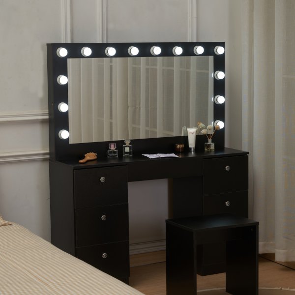 Sminkbord med belysning och kristall-handtag Sminkbord med belysning och kristall-handtag