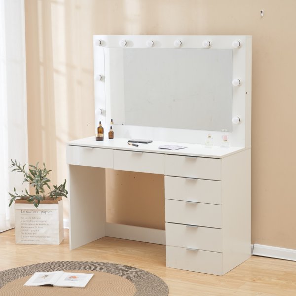 Sminkbord med spegel, belysning och f�rvaring + M�beltassar