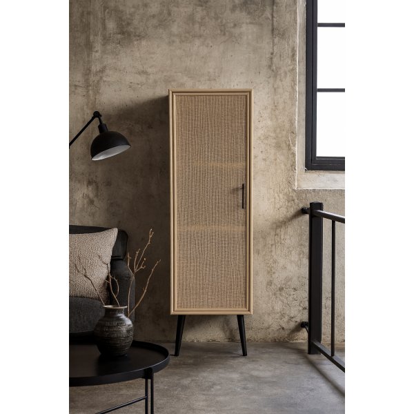 Skåp i rotting med svart handtag - React Skåp i rotting med svart handtag - React