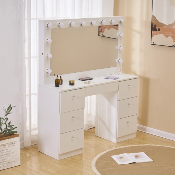 Sminkbord med spegel, belysning och kristall handtag + M�beltassar