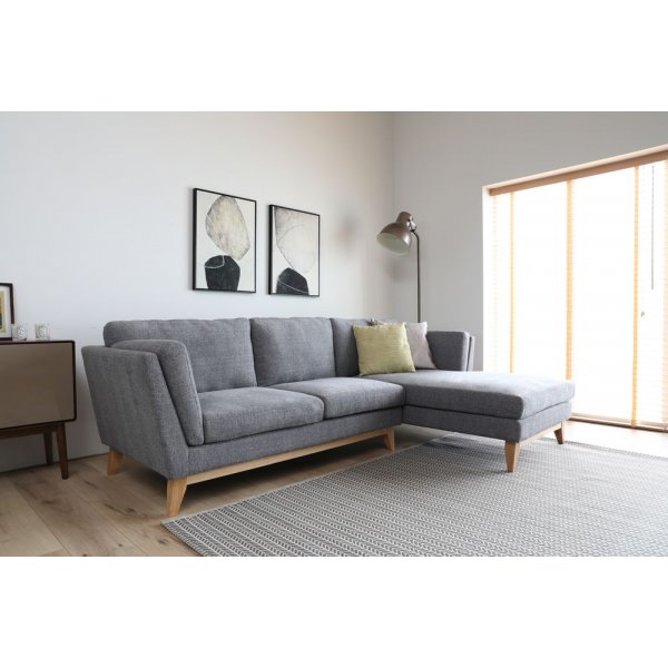 Soffa med divan gr�tt tyg - 260 cm bred